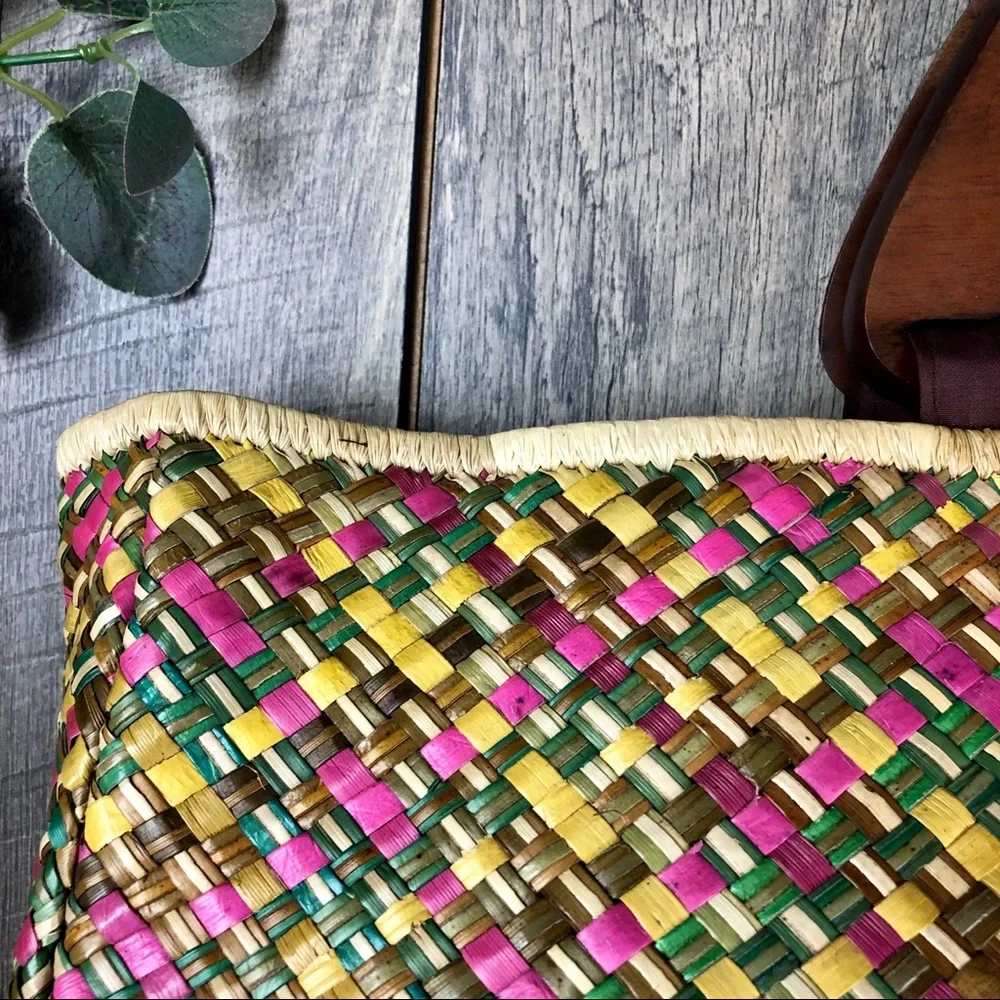 Vintage Wooden Handle Straw Zipper Handbag - Picture 11 of 16